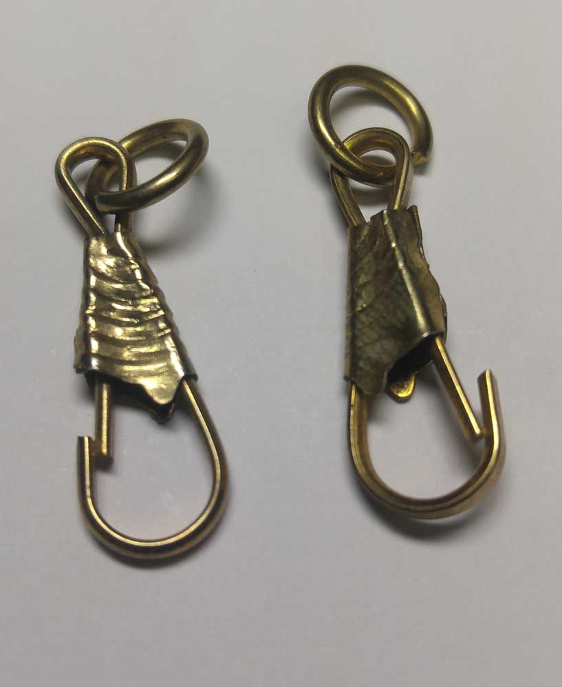 Chin Strap Clips, Gold Ornament, 1" - Click Image to Close