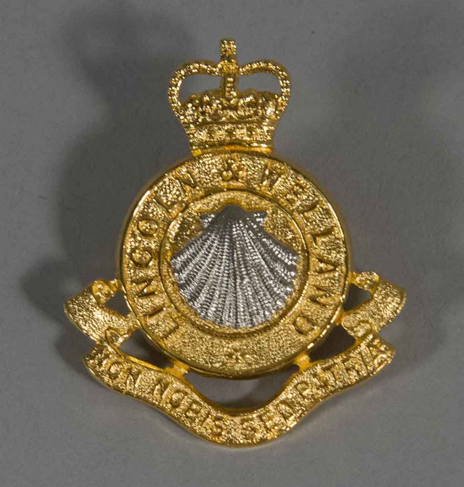 Badge: Cap, Lincoln & Welland, Officer's