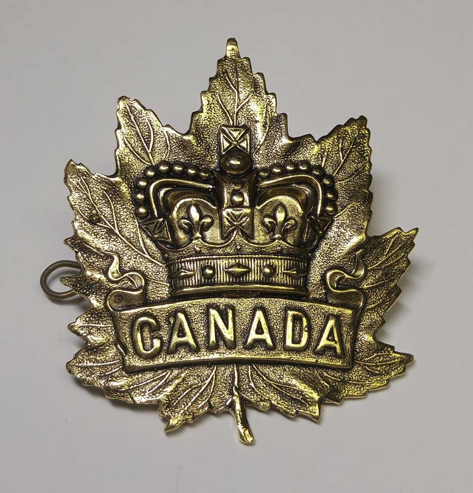 Badge: Cap Canada, Lg - Click Image to Close