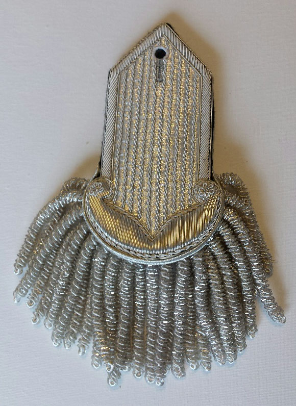 Epaulette, Silver, Cyma Curve/Pointed - Click Image to Close