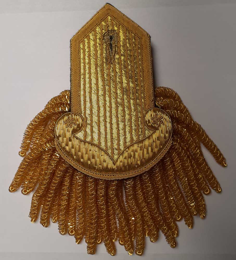 Epaulette, Gold, Wide, Cyma Curve – Pointed