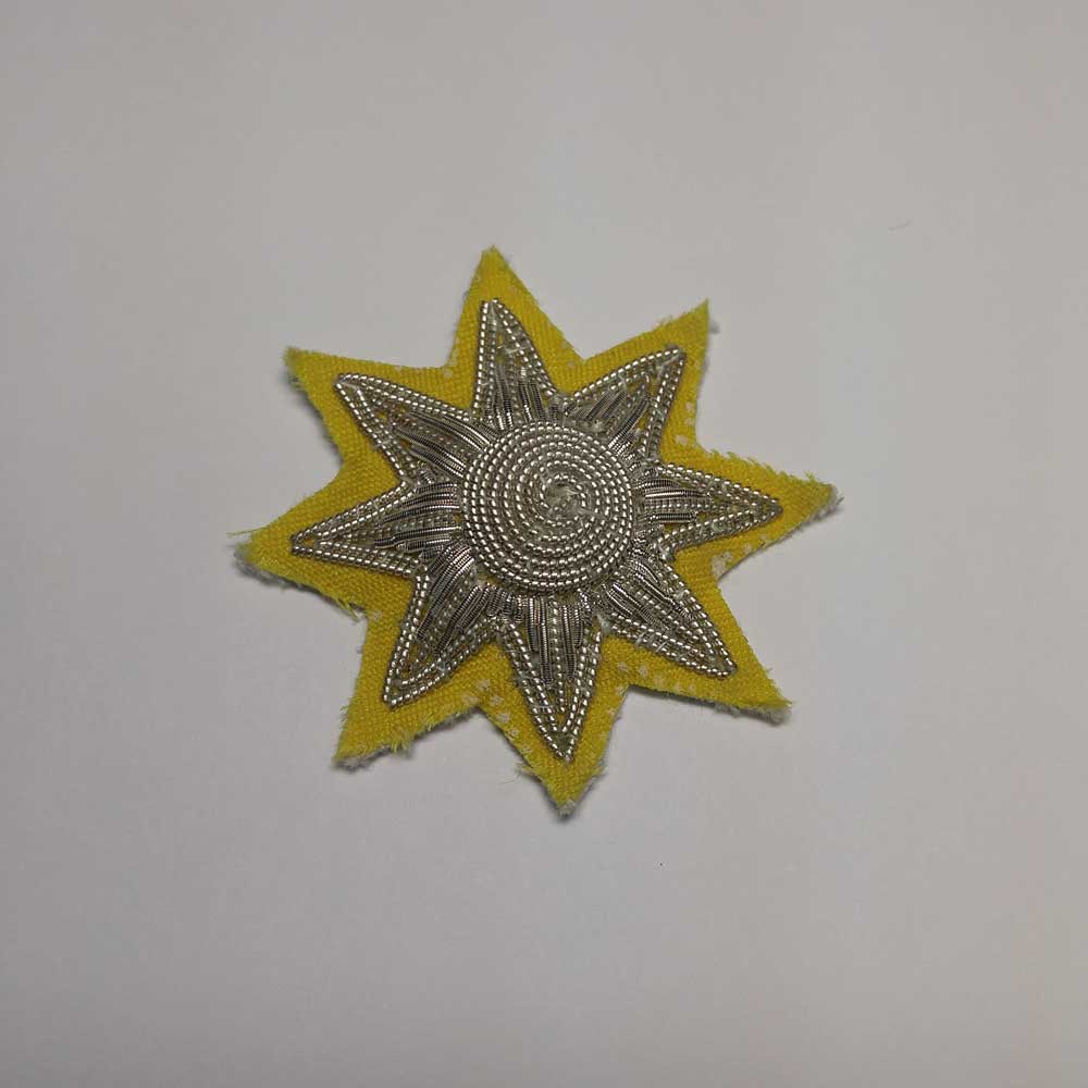 Star: Epaulette, Silver with Yellow Backing