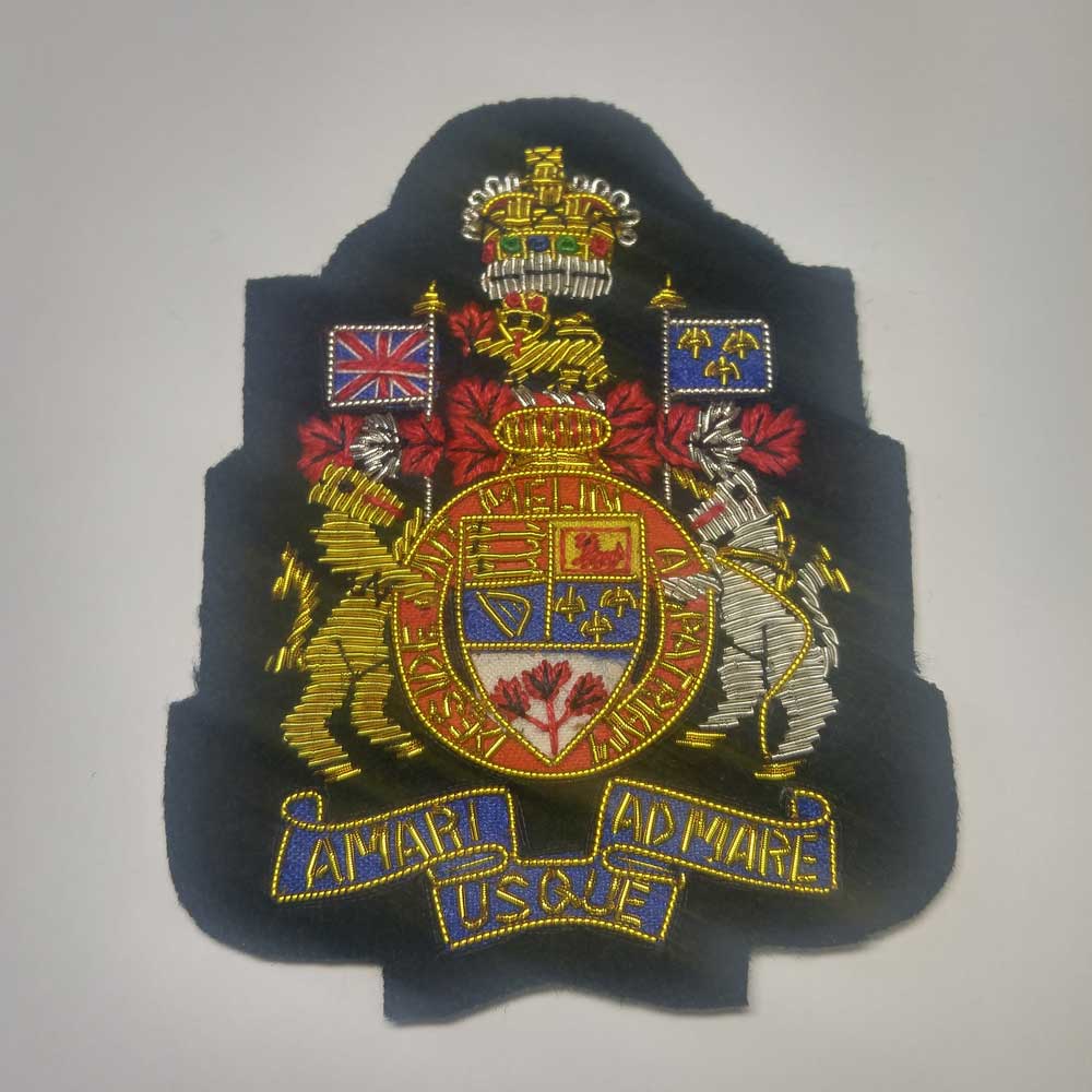 Coat-of-Arms: Canada, Chief Warrant Officer, Green Backing