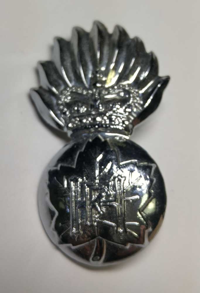 Badge: Highland Regiment, Grenade, Canada, Nickel - Click Image to Close