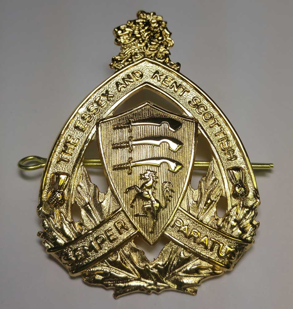 Badge: Cap, Essex & Kent, Large, Gold - Click Image to Close